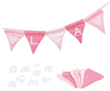 Goki stoffen vlaggenlijn maken roze met 10 vlaggen en alfabet tekens