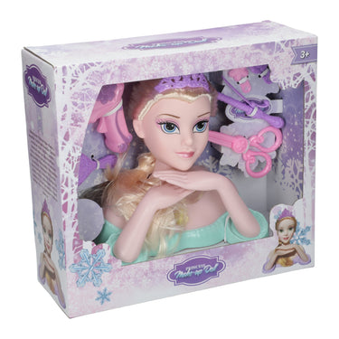 Kappop met haaraccessoires