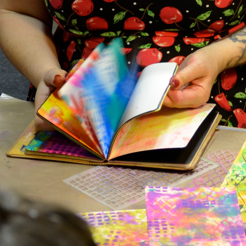 Load image into Gallery viewer, Ranger ink ranger • dylusions creative journal small 13x20cm bruin
