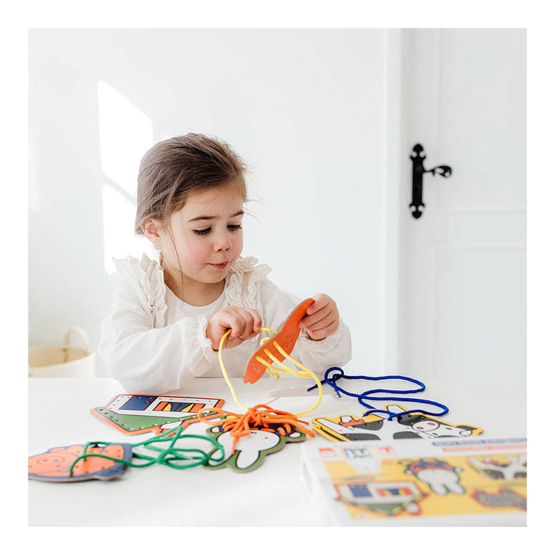 Load image into Gallery viewer, Bambolino Toys Rijgkaarten Boerderij
