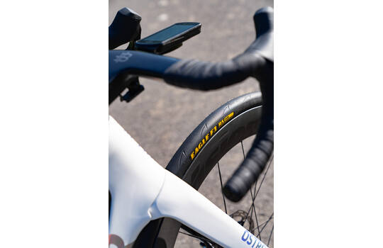 Load image into Gallery viewer, Goodyear - eagle f1 rs tlr 700x30c
