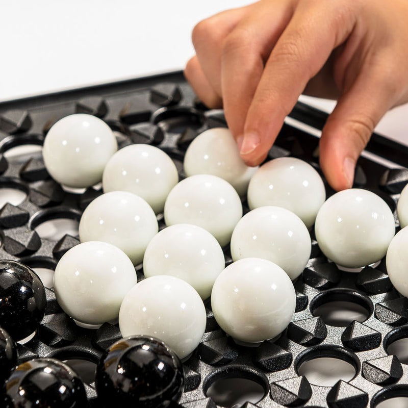 Load image into Gallery viewer, Asmodee Abalone Bordspel Nieuwe versie
