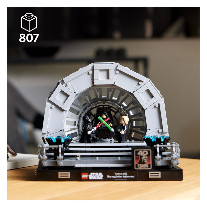 Load image into Gallery viewer, Lego LEGO Star Wars 75352 Troonzaal van de Keizer Diorama
