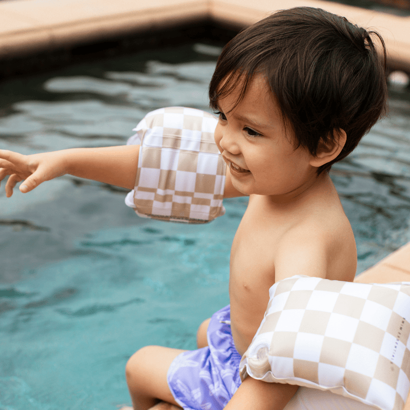 Load image into Gallery viewer, Checkmate | beige zwembandjes 2-6 jaar
