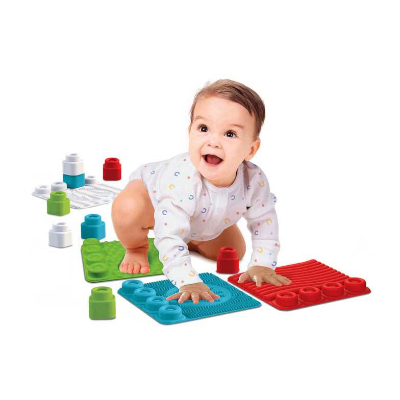 Load image into Gallery viewer, Clementoni soft clemmy - sensory path - sensorisch speelgoed - speelkleed - baby blokken en speelmat - met zachte foam stapelblokken - 6 - 36 maanden

