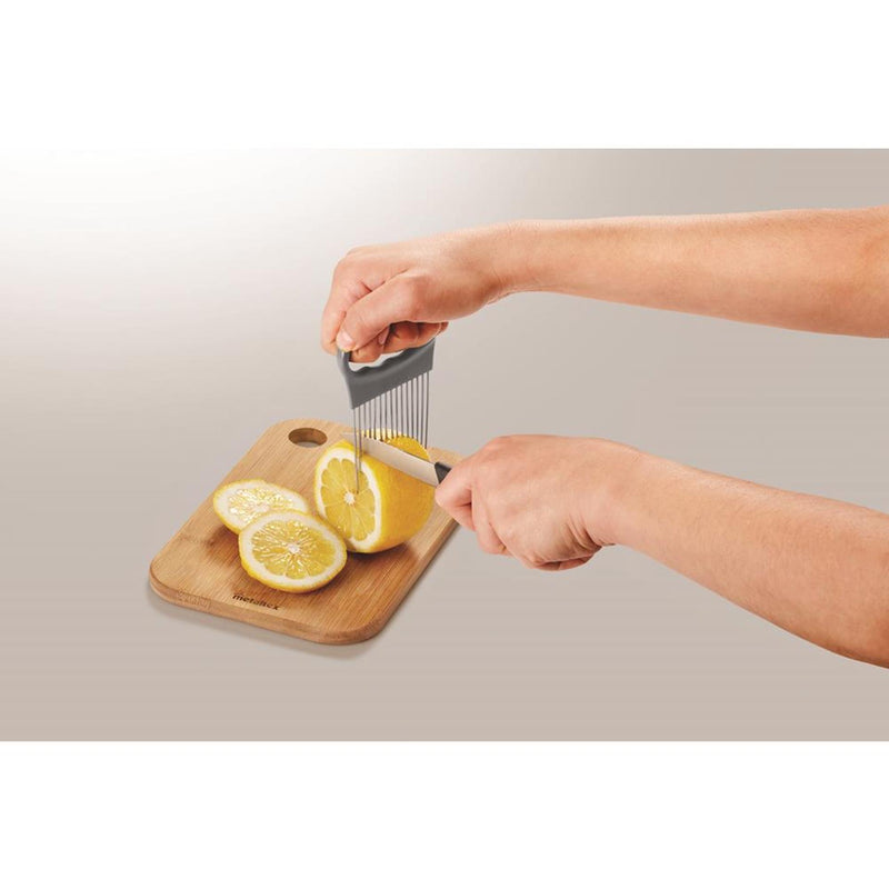 Load image into Gallery viewer, Metaltex uienkam, snijhulp voor uien
