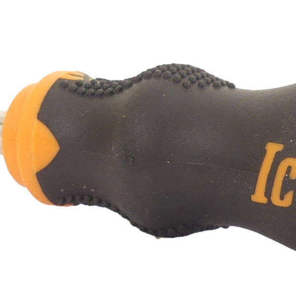 Icetoolz compressor handle with screw connection