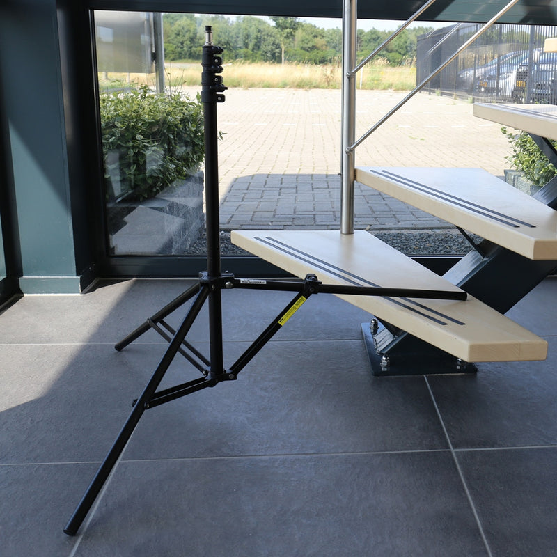 Afbeelding laden in galerijviewer, Falcon eyes lampstatief met verstelbare poot l-2440a b 240 cm
