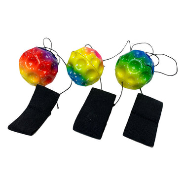 Bungeebal regenboog aan koord
