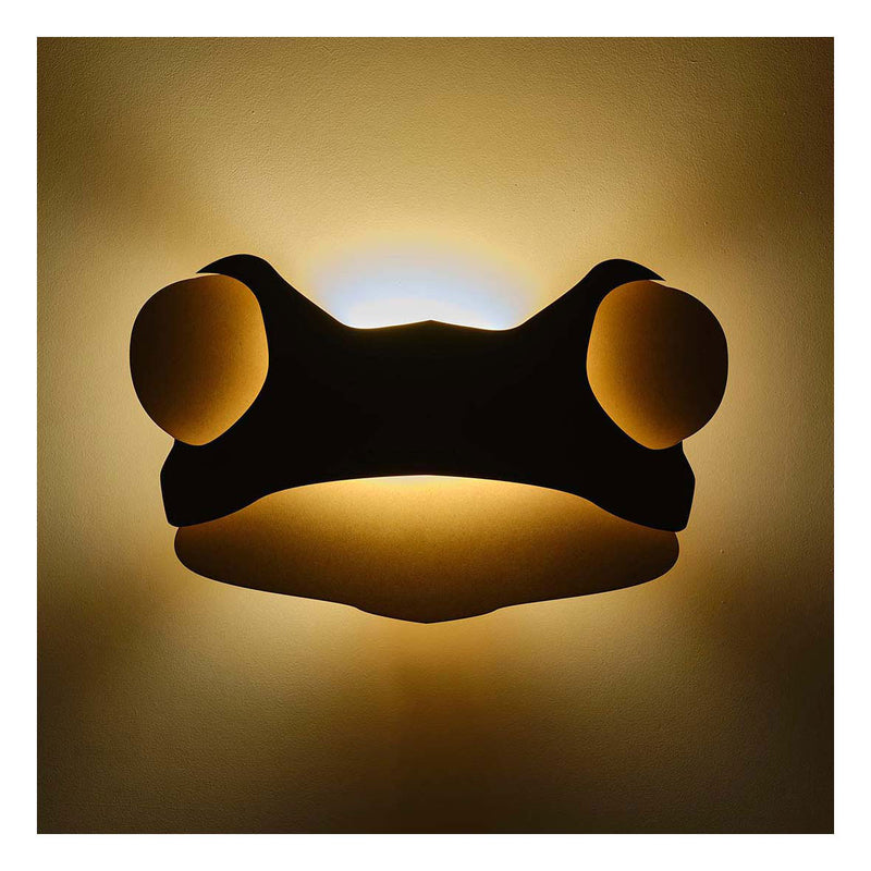 Load image into Gallery viewer, Van tjalle en jasper - kikker wandlamp - hout
