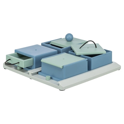 Trixie dog activity poker box 1
