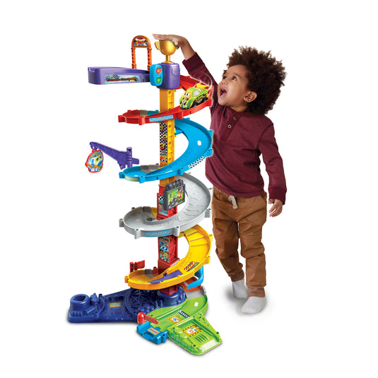 Vtech toet toet auto's tornado stuntpark - race toren autobaan met sam stuntauto - moedigt rollenspellen aan - cadeau - 1 tot 5 jaar