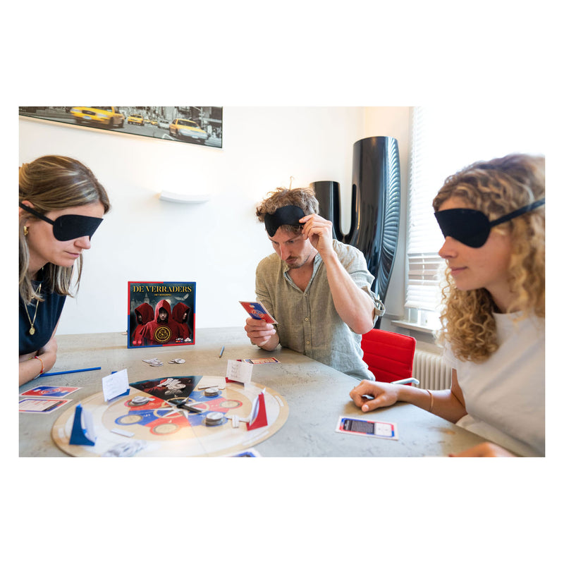 Load image into Gallery viewer, Identity games de verraders het bordspel - gebaseerd op het tv-programma - speel als verrader of bondgenoot

