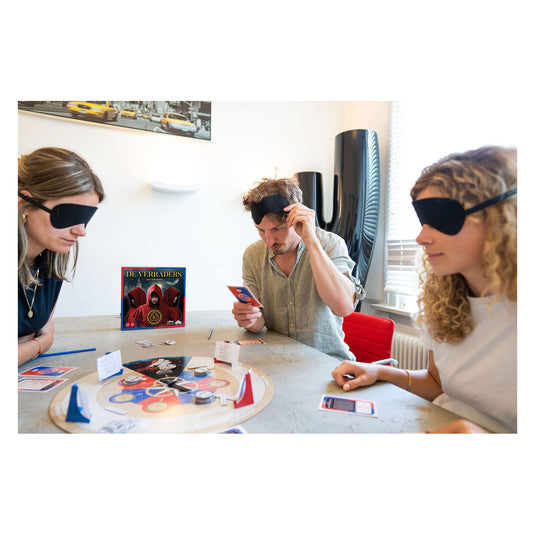 Identity games de verraders het bordspel - gebaseerd op het tv-programma - speel als verrader of bondgenoot