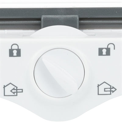 Load image into Gallery viewer, Trixie 4-weg kattenluik xl inclusief tunnelstuk wit
