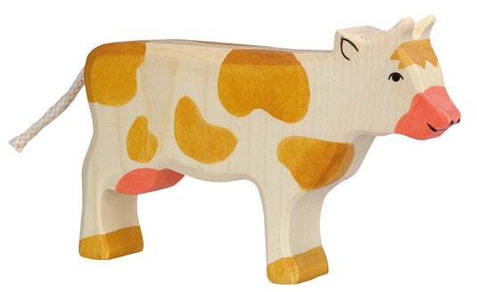 Holztiger koe, staand, bruin. 17,5 cm.