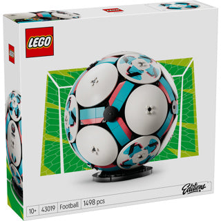 Load image into Gallery viewer, Lego editions voetbal - 3d-display bouwpakket met mini-stadion - verjaardagscadeau voor jongens, meisjes en voetbalfans vanaf 10 jaar - 43019

