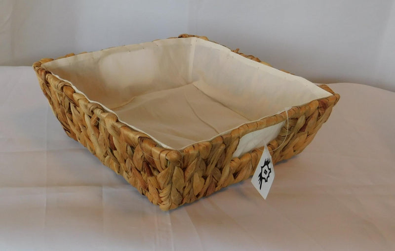 Load image into Gallery viewer, Baskin mand hyacint met stof bekleed 25x25x8cm
