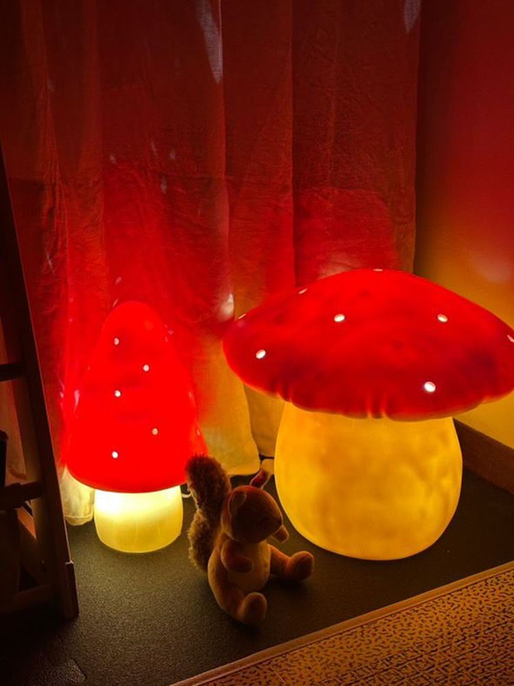 Load image into Gallery viewer, Egmont lamp paddenstoel rood+dimmer.
