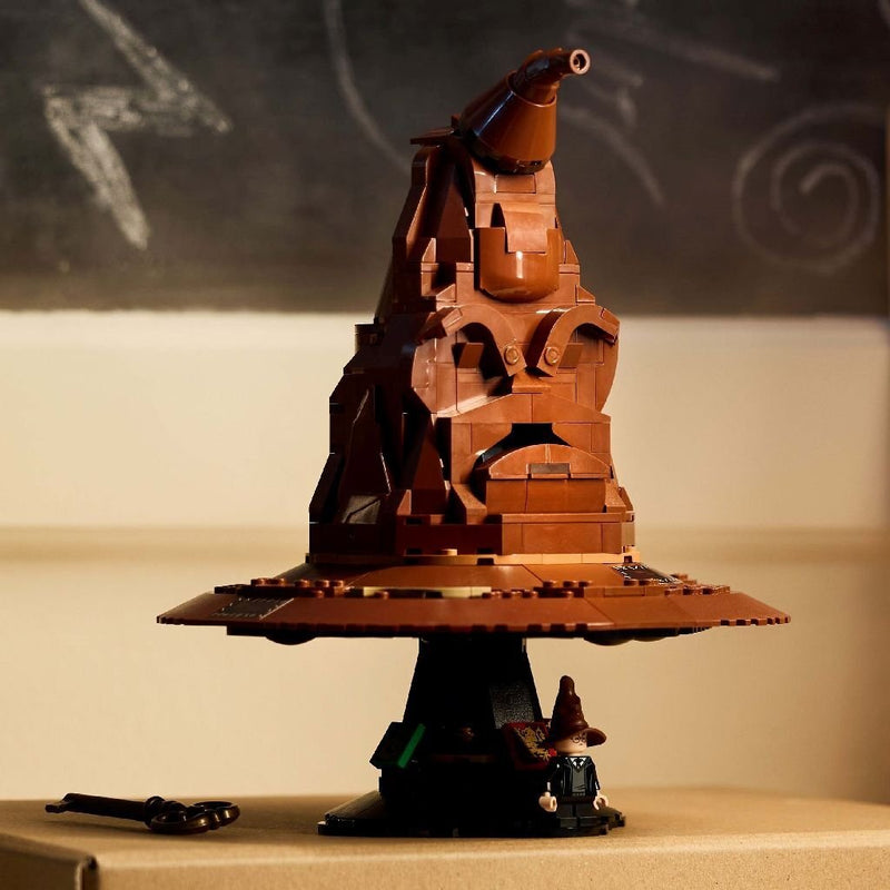 Afbeelding laden in galerijviewer, Lego harry potter 76429 pratende sorteerhoed + geluid
