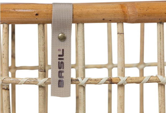 Basil Green Life - rotan fietsmand - large - voorop- natural bruin