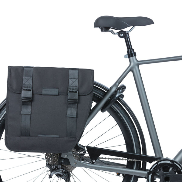 Basil Tour XL - double pannier - 35 liters - black