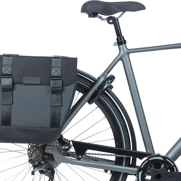 Basil Tour Waterproof - double pannier - 28 liters - black