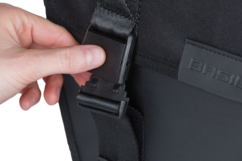 Load image into Gallery viewer, Basil Tour dubbele fietstas - 28L - zwart
