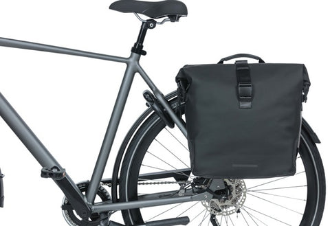 Basil SoHo - Nordlicht double bicycle bag - 41 liters - night black