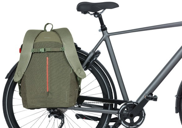 Basil B-Safe Commuter - bicycle backpack for 15.6 inch laptop - 18 liters - olive green