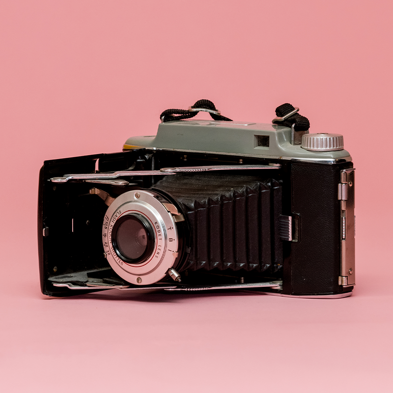 Load image into Gallery viewer, Superior achtergrondpapier 17 carnation pink 1,35 x 11m
