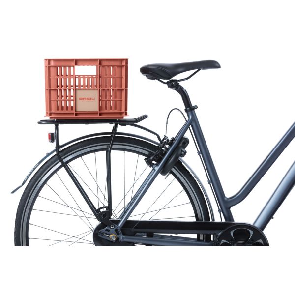 Load image into Gallery viewer, Basil fietskrat S - klein - 17.5 liter - rood

