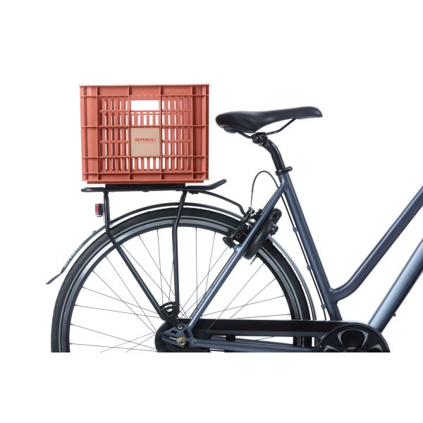 Load image into Gallery viewer, Basil fietskrat M - medium - 29.5 liter - rood
