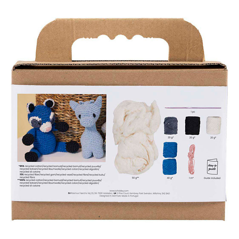 Afbeelding laden in galerijviewer, Creativ company https: www.cchobby.nl hobbyset-amigurumi-wasbeer-zwart-blauw-1-doos
