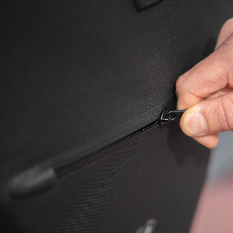 Load image into Gallery viewer, Lynx fietstas enkel tpu 28l zwart waterdicht e-bike hayes
