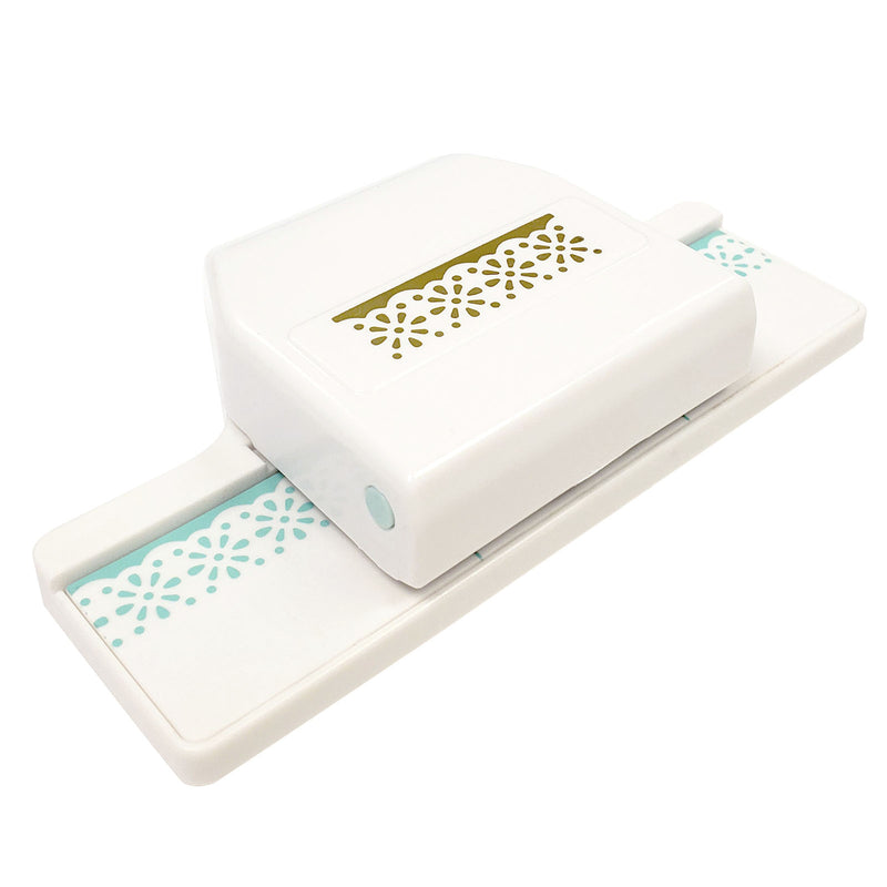 Load image into Gallery viewer, We r makers • edge punch scalloped daisy
