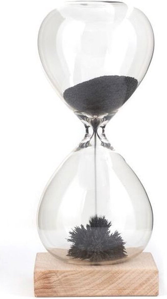Kikkerland magnetische zandloper - woonaccessoires - houten standaard - 1 minuut - trendy - vaderdag cadeau