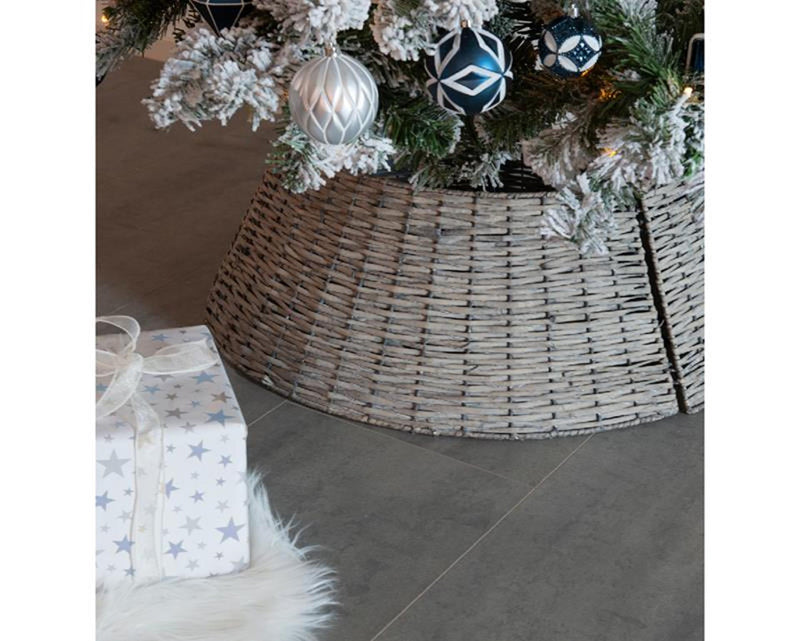 Load image into Gallery viewer, Decoris everlands kerstboomrok van wig dia57x25cm voor kerstboom tot 180 afhankelijk van het model

