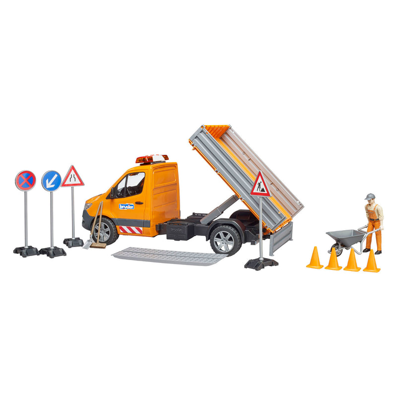 Load image into Gallery viewer, Bruder mercedes-benz sprinter wegenbouw + figuur en accessoires
