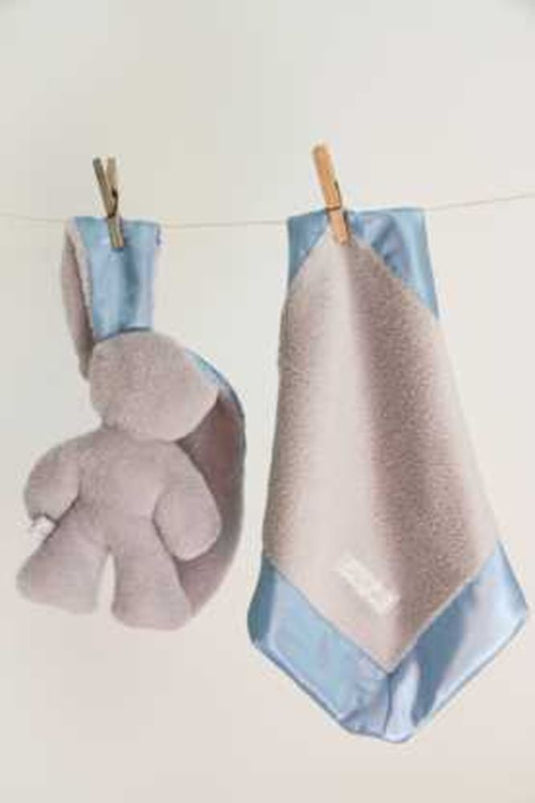 Snuggle bunny grijs met blauwe oren. 26