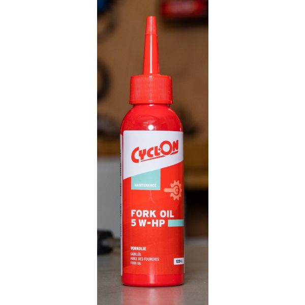 Load image into Gallery viewer, Cyclon Fork oil series 5 W-HP 125 ml
