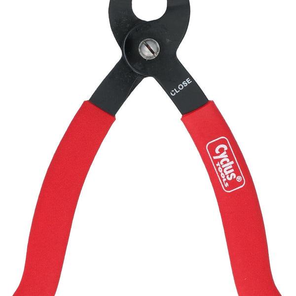 Pliers cycle chain links close red