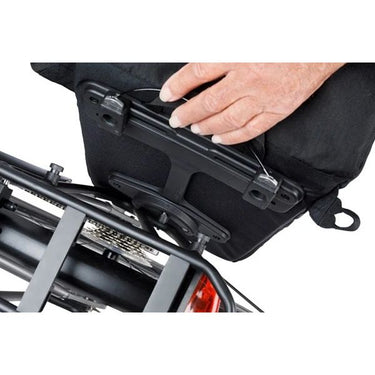 Basil fietsschoudertas move mik studs 14 liter 14 x 24 x 34 cm - zwart