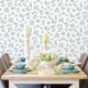 Noordwand behang evergreen leaves wit en blauw