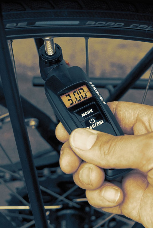 Sks drukmeter airchecker 2e gen. 10001 sv av 10 bar-144psi