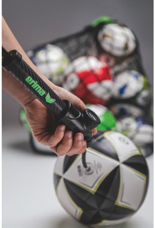 Erima - ballenpomp met luchtdrukmeter- zwart groen