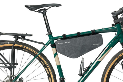 Basil frametas Navigator Storm M zwart 2,2L