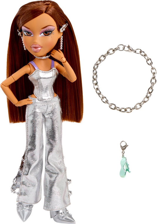 Bratz mga charmz modepop yasmin met bedelarmband en accessoires.