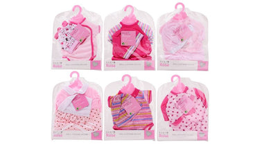 Pop kleren assortie op hanger. 40-45 cm.
