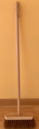 Kinder straatbezem kokoshaar. 80 cm. 3+
